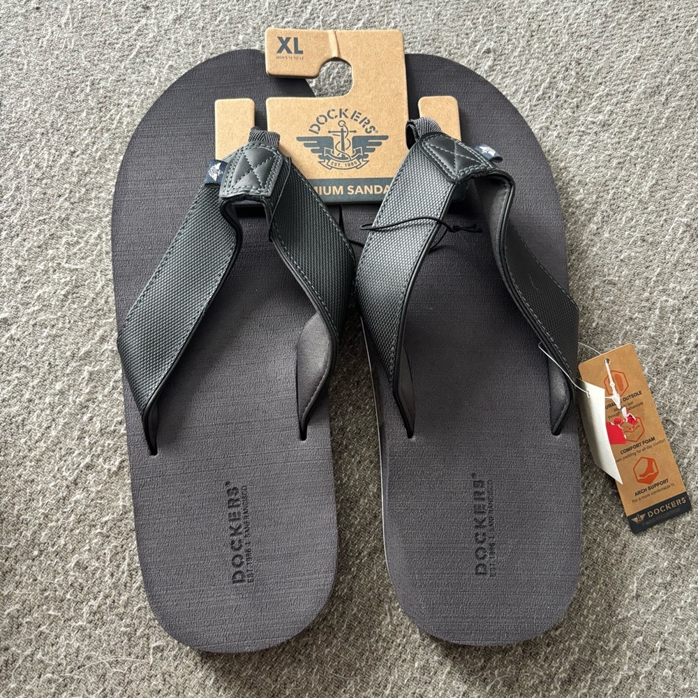 Dockers Premium Men’s Flip Flop Sandals Size XL (12–13) Cush Flip Comfort Black